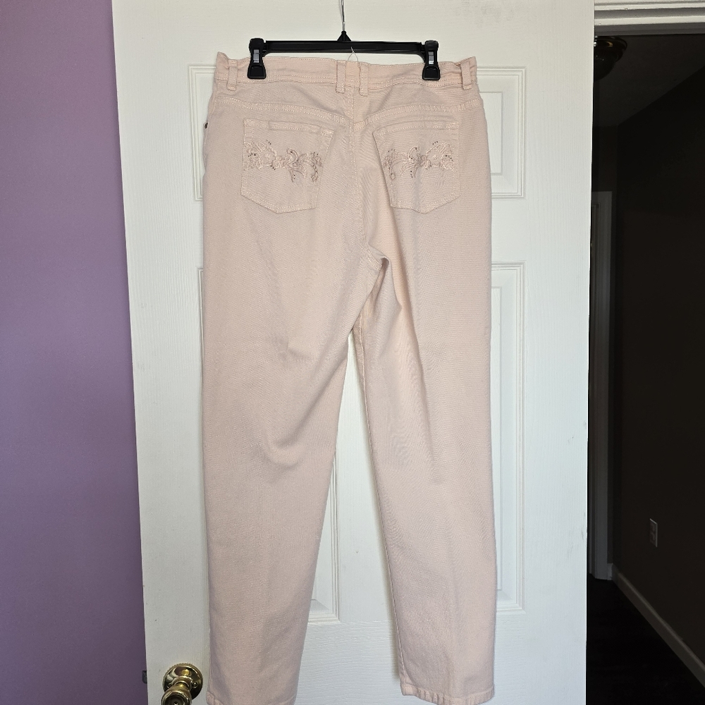 Gloria Vanderbilt Amanda Peach Jeans. - Picture 2 of 4
